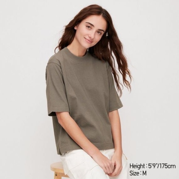 Uniqlo Green Boxy Cropped Tee 